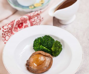 Abalone with broccoli